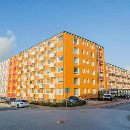 Lehnert-1-11-am-strand * Westerland